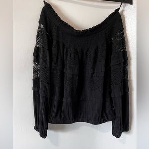 Express Top/ Off shoulder Blouse/ Size M / Color: Black